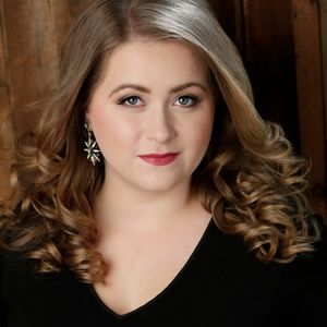 Meet your Posher, Esther